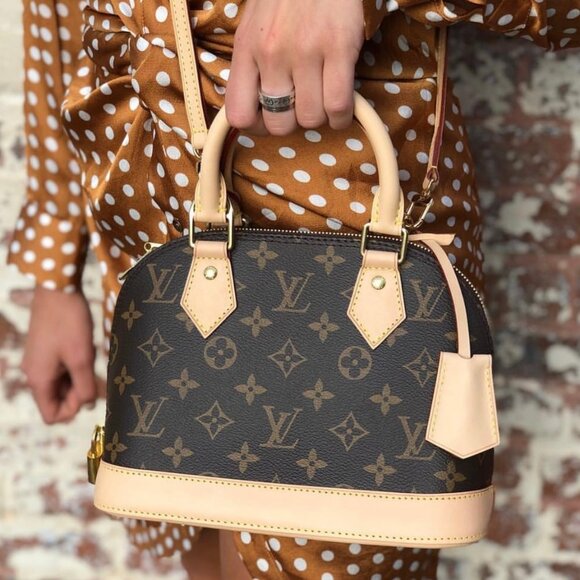 Louis Vuitton Handbags - 💎✨GORGEOUS✨💎 Authentic Louis Vuitton Satchel Bag